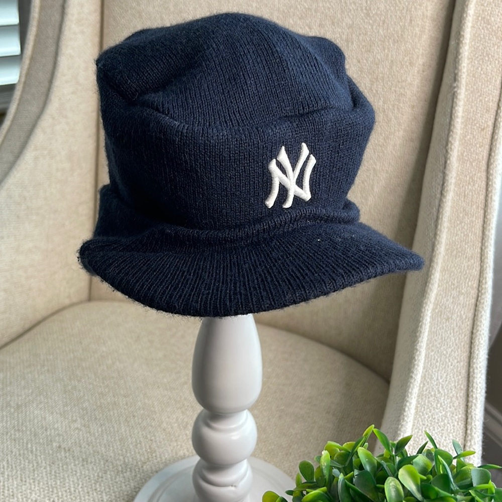 MLB NY Yankees Youth hard bill winter knitted cap